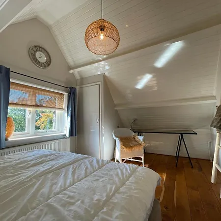 Сasa de vacaciones Cozy Near For 3 *